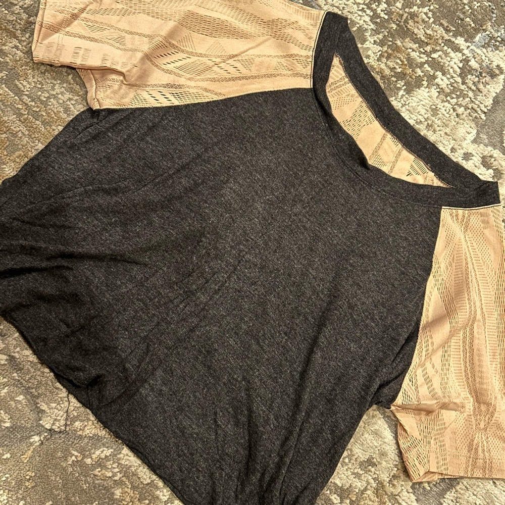 Alo Raw Hem Cropped